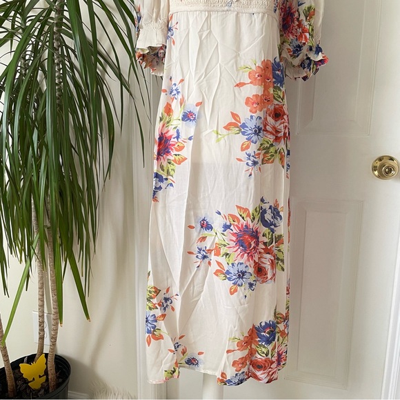 By Anthropologie Dress NWT Puff Sleeve Smocked MIDI Dress in White Floral Medium - Picture 8 of 16